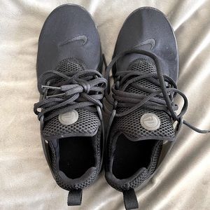 Nike Prestos. Good condition.
